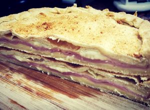 Una foto de Torta de jamón, queso lover y queso camembert