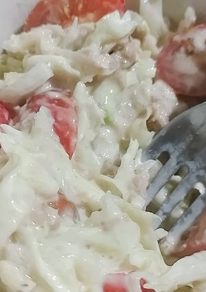 Una foto de Ensalada mixta con atún