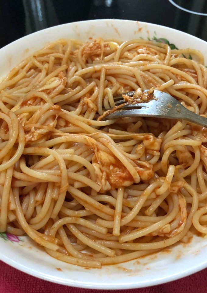 Una foto de Pasta napolitana al estilo cubano
