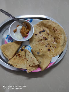 પડ વાળી રોટલી (Pad Vali Rotli Recipe In Gujarati) રેસીપી મુખ્ય ફોટો