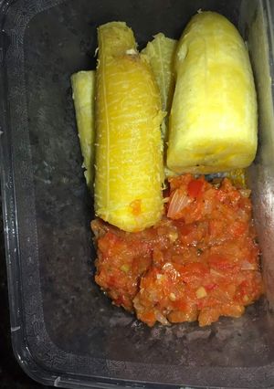 A picture of Boiled Plantain & Sauce.