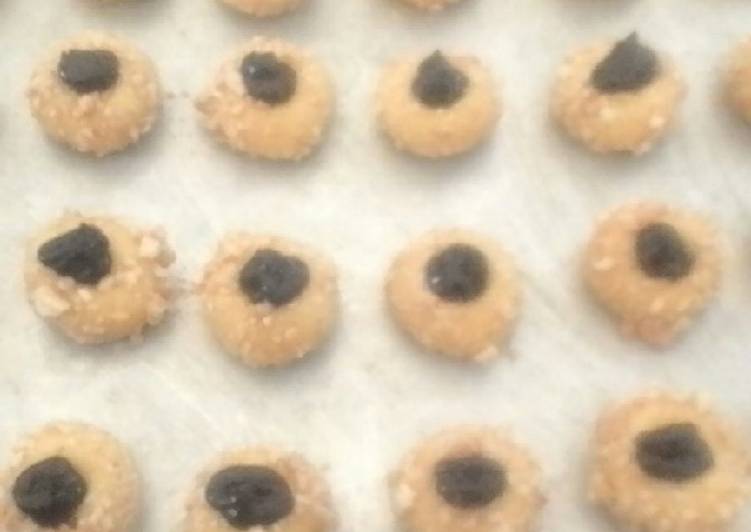 43.19 Tumbrint cokelat kacang mete