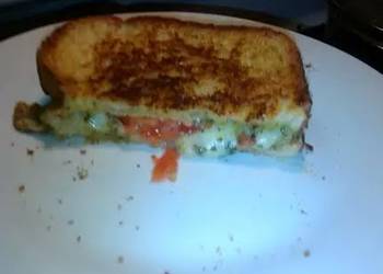 Easy Recipe Grilled Cheese with pesto  mozzarella Delicious Perfect Easy Recipe Grilled Cheese with pesto  mozzarella Delicious Perfect