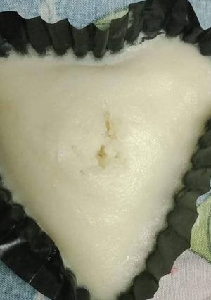 A picture of Heart shaped puto.