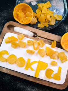 A picture of Jujubees (gummy candy).