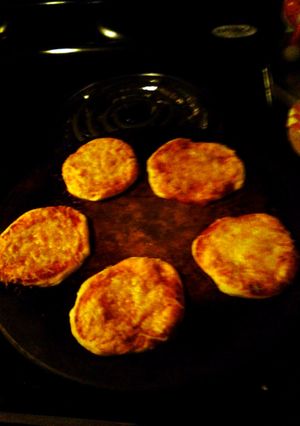 A picture of semi home made pizza.