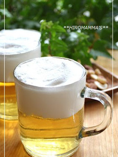A picture of Mock-Beer Apple Jello For Father's Day.