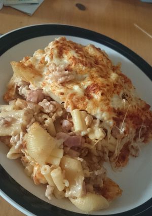 A picture of #1 Mac & Cheese.