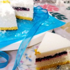 A picture of Snowy White Cheesecake Made with Yogurt.