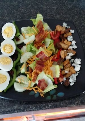 A picture of Cobb salad.