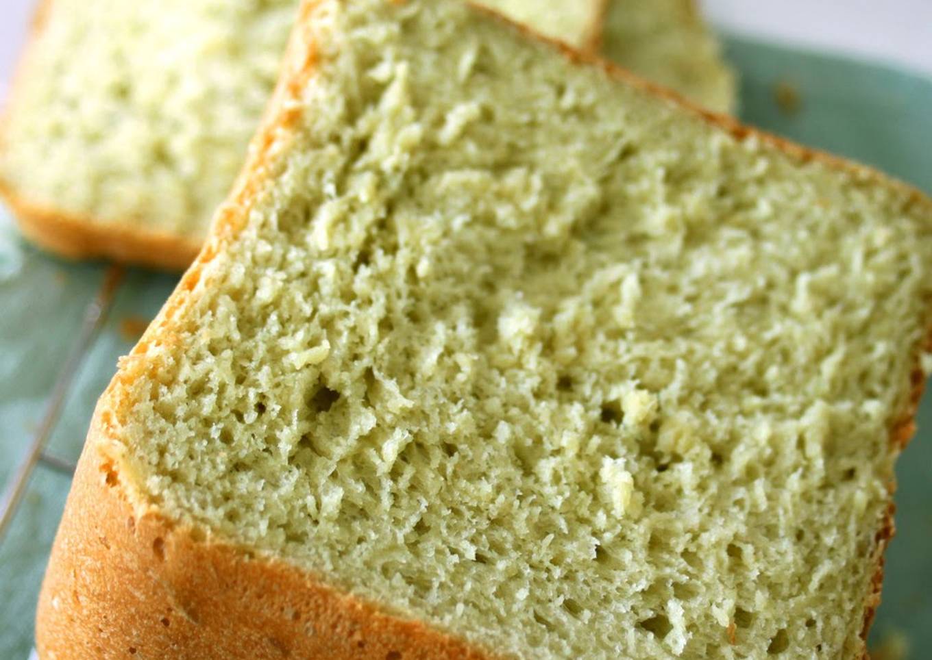 Extraordinarily Moist! Creamy Avocado Bread Made in a Bread Machine