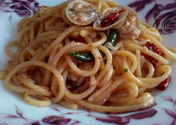 Easiest Way to Make Delicious Spicy Seafood Spaghetti
