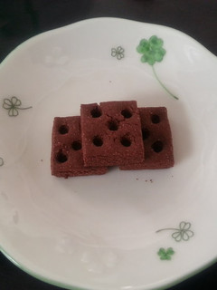 A picture of Macrobiotic Whole Wheat Cocoa Cookies.