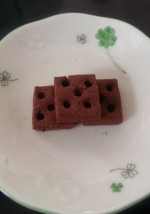 A picture of Macrobiotic Whole Wheat Cocoa Cookies.