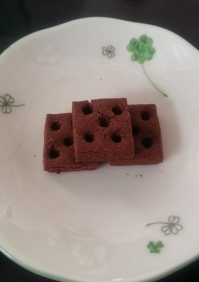 A picture of Macrobiotic Whole Wheat Cocoa Cookies.