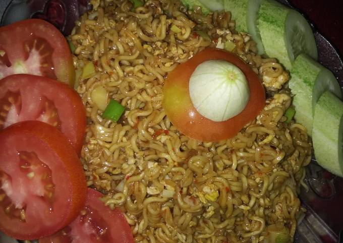 Ini dia! Bagaimana cara bikin Indomie Goreng bumbu balado ala Aku dijamin sempurna