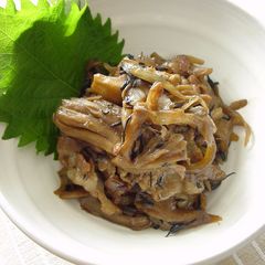 A picture of Maitake Mushroom & Hijiki Seaweed.
