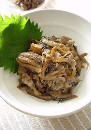 A picture of Maitake Mushroom & Hijiki Seaweed.