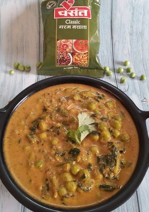 મેથી મટર મલાઈ (Methi Matar Malai Recipe In Gujarati) રેસીપી મુખ્ય ફોટો