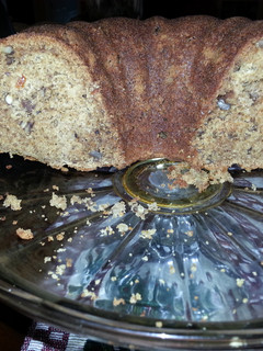 A picture of Applesauce Cake.