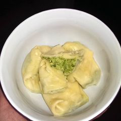 A picture of Sophie's creamy pea and asparagus envelopes.