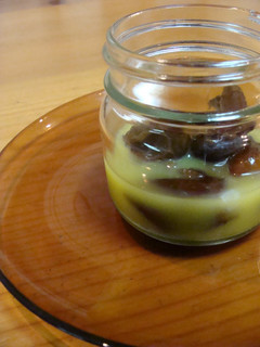 A picture of Dates Pickled in Orange Juice.
