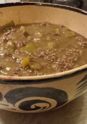A picture of Ground beef green chili.