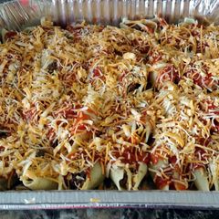 A picture of Stuffed Shells.