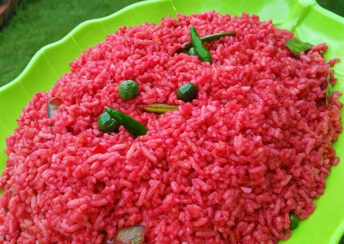 Nasi goreng buah beet