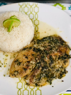 Una foto de Filete de pescado al ajillo
