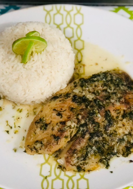 Una foto de Filete de pescado al ajillo
