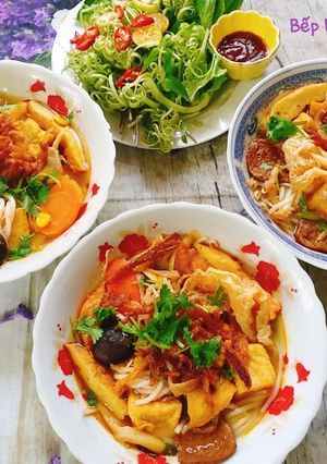 Hình của món Bún bò Huế chay.