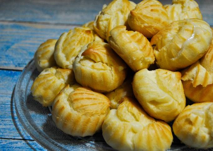 Профитроли с заварным кремом