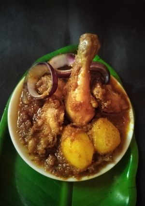 A picture of Chicken kosha.