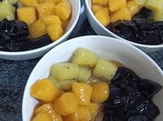 A picture of canned yams