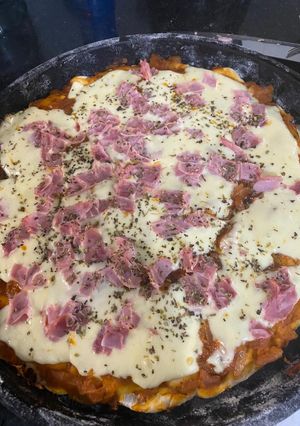Una foto de Pizza casera. Muy fácil 😊