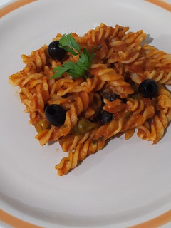 Una foto de Pasta a la puttanesca estilo Ale's