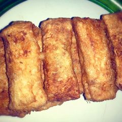 A picture of Bread roll.
