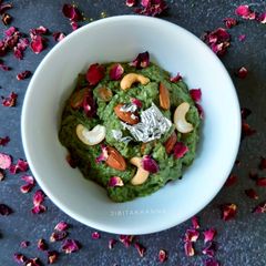 A picture of Palak Louki Halwa.