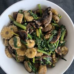 A picture of Palak Tabasco sauté veggie.