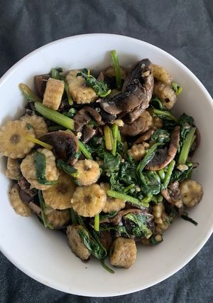 A picture of Palak Tabasco sauté veggie.
