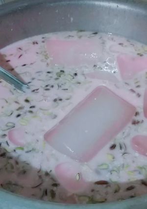 A picture of Doodh rooh afza.
