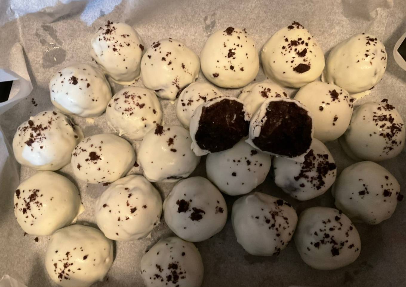 REINDEER DROPPINGS (OREO BALLS)