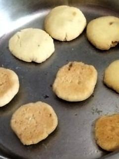 பட்டர் குக்கீஸ் செய்முறை முக்கிய புகைப்படம்