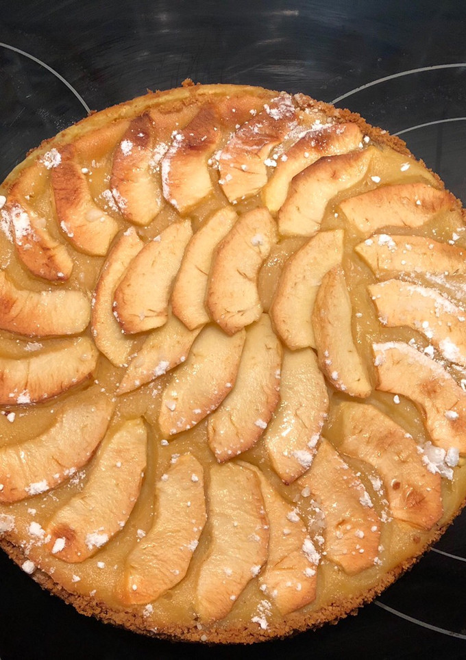 Una foto de Tarta de manzana(Sin huevo)