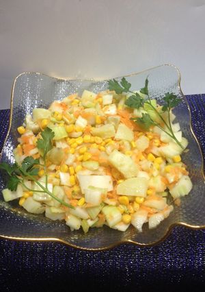 Una foto de Ensalada Nutritiva Apio, Zanahoria, Choclo y Papas!!!