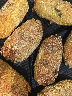 Una foto de Croquetas de arroz integral y quinoa