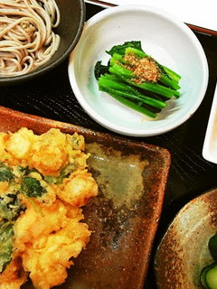 A picture of Crispy Shrimp & Vegetable Fritters.