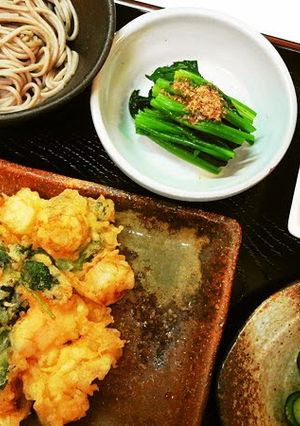 A picture of Crispy Shrimp & Vegetable Fritters.