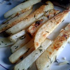 A picture of 'Thyme Fries' (vegan).